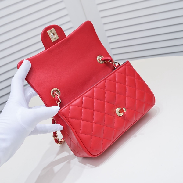 シャネルバッグ角部分ディテール